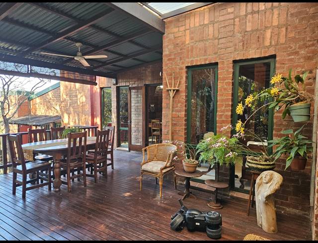 5 BEDROOM BED & BREAKFAST FOR SALE IN WESTVILLE